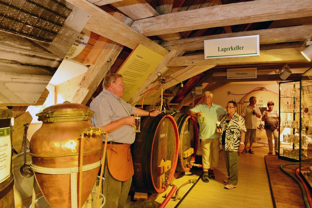 Autenrieder Brauereigasthof Ichenhausen Bagian luar foto